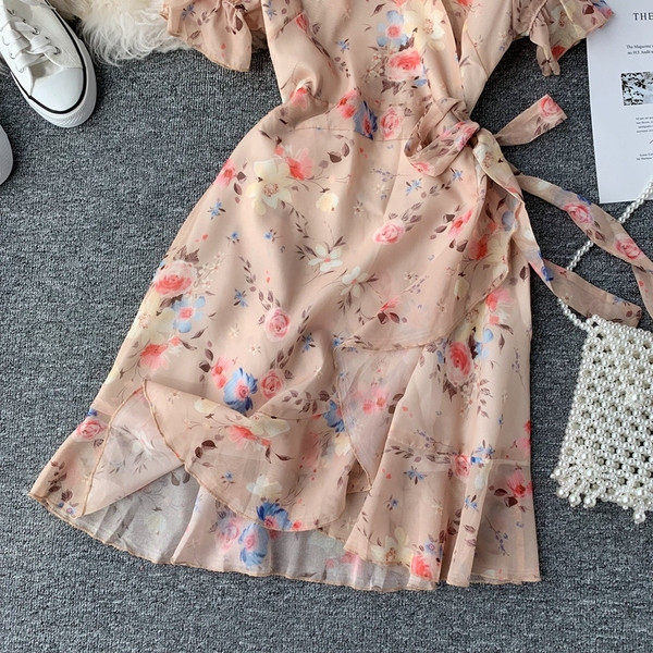 Rochie moderna de dama cu maneci scurte, panglica si motiv floral