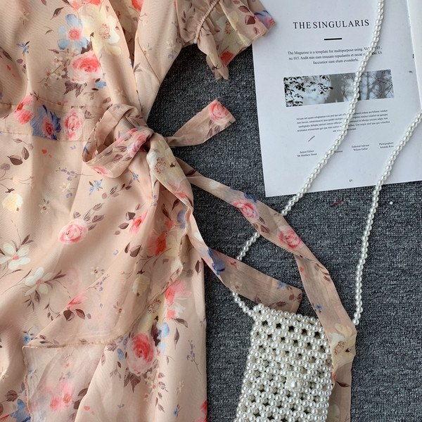 Rochie moderna de dama cu maneci scurte, panglica si motiv floral