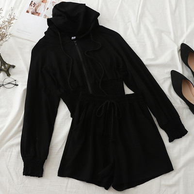 Set de damă sport-casual care include un hanorac și pantaloni scurți în mai multe culori