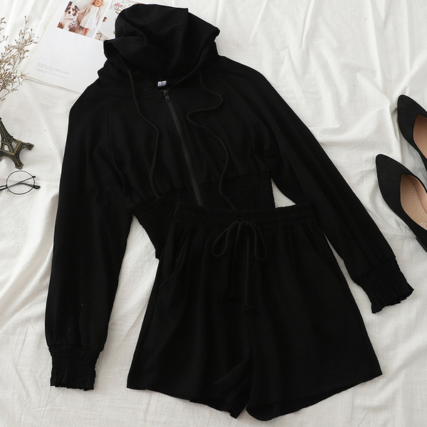 Set de damă sport-casual care include un hanorac și pantaloni scurți în mai multe culori