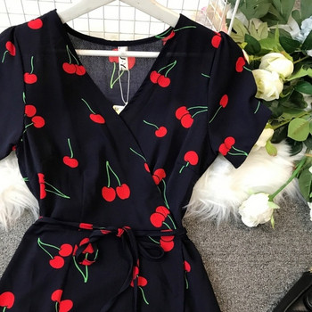 Rochie de dama cu aplicatie si maneci scurte de culoare neagra