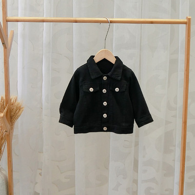 Geaca pentru copii model nou cu nasturi in alb, negru si rosu