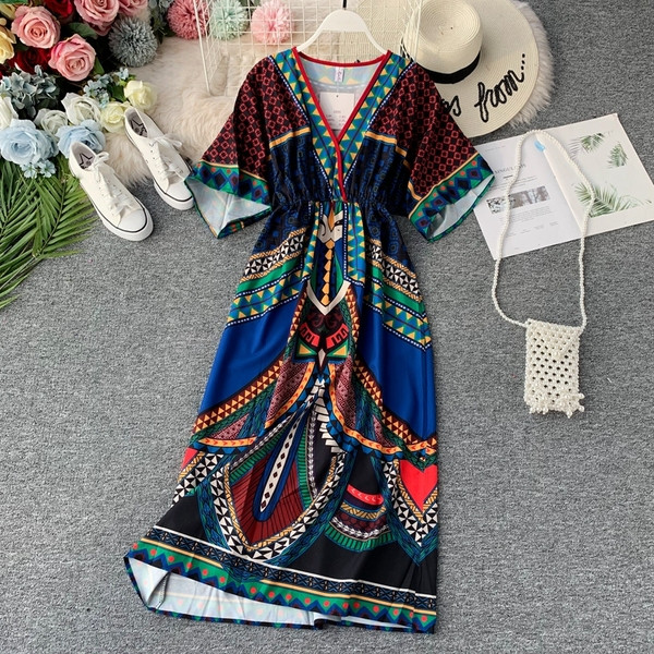 Rochie modernă de damă colorată cu decolteu în V