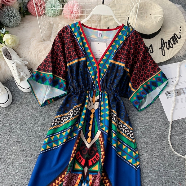 Rochie modernă de damă colorată cu decolteu în V