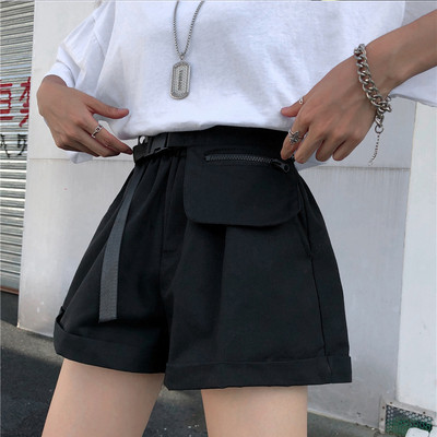 Pantaloni scurti de dama cu talie elastica si curea in negru si verde