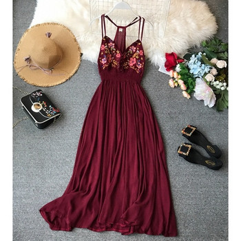 Rochie de dama cu decolteu in V si broderie colorata