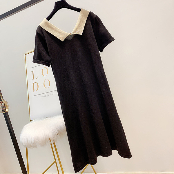 Rochie moderna de dama cu nasturi in doua culori