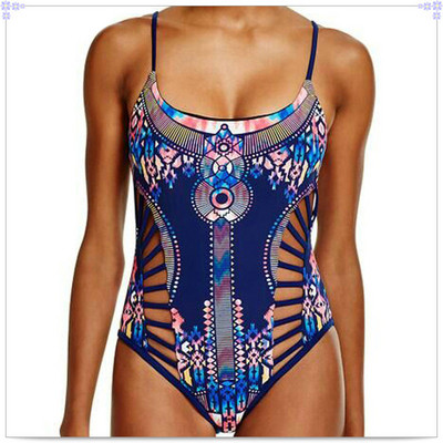 Model nou plin de costume de baie dama in trei culori