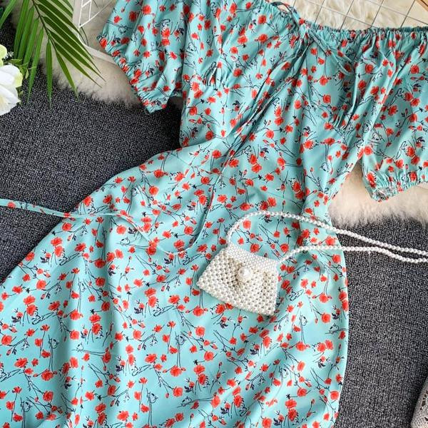 Rochie de dama cu umerii goi in albastru