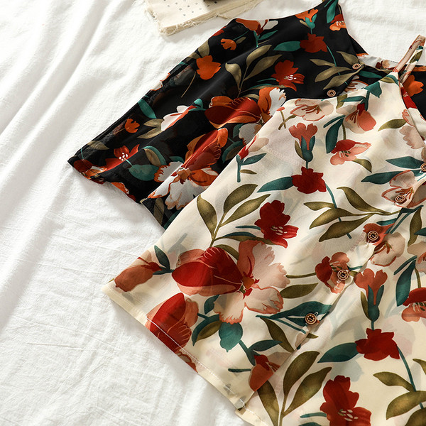 Maieu modern de dama cu nasturi in doua culori