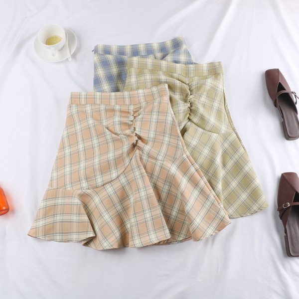 Fusta dama in carouri in model croiat in trei culori