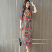 Rochie moderna de dama cu decolteu in V cu maneci 3/4