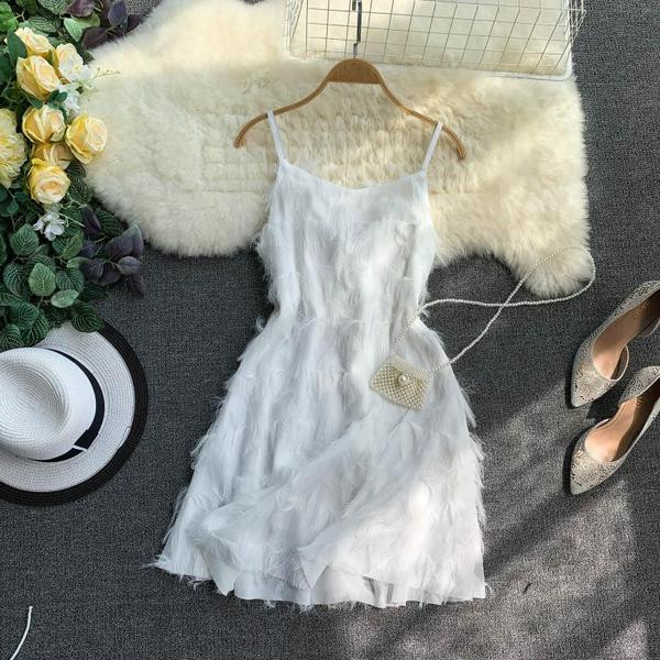 Rochie elegantă de damă cu bretele în alb și negru