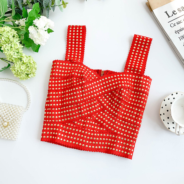 Top scurt de dama modern cu decor metalic in mai multe culori