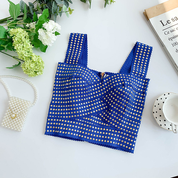 Top scurt de dama modern cu decor metalic in mai multe culori