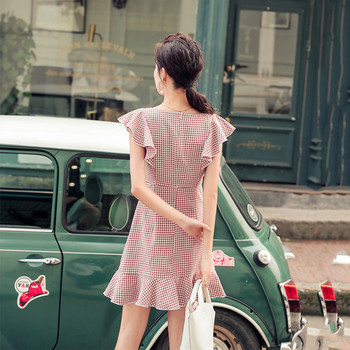 Rochie de damă elegantă în carouri, cu mâneci scurte, de culoare roz