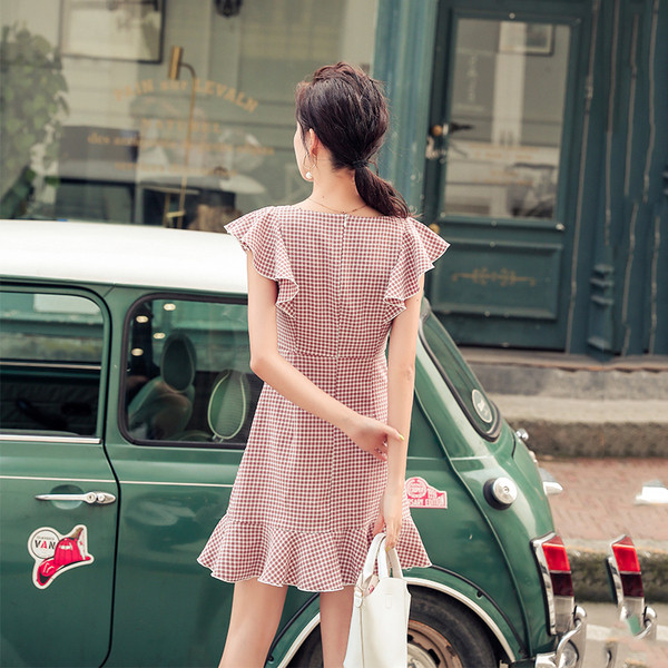 Rochie de damă elegantă în carouri, cu mâneci scurte, de culoare roz