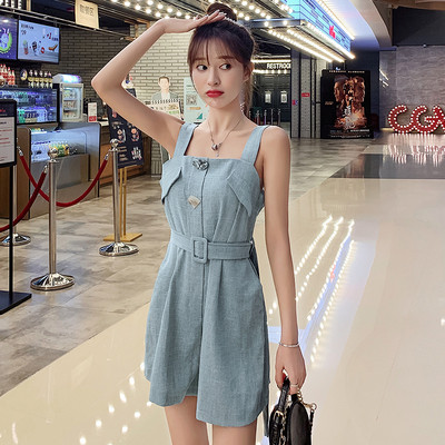 Salopetă scurtă de damă modernă cu curea în albastru