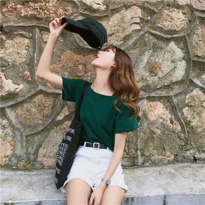 Модерна дамска тениска в три цвята с къс ръкав