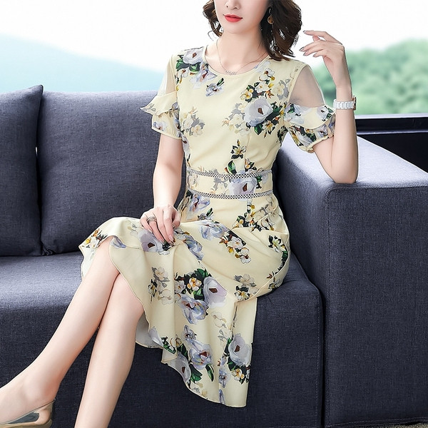 Rochie eleganta de dama cu model floral cu decolteu O