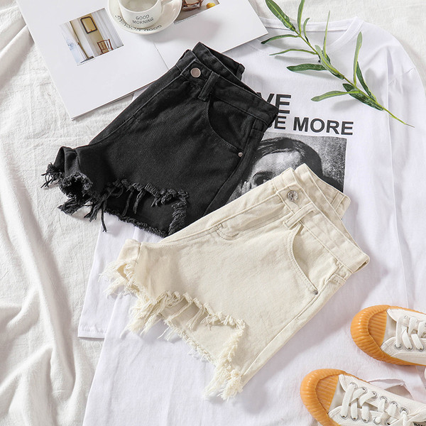 Blugi scurti casual de dama in alb si negru cu motiv rupt