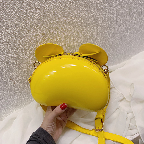 Geanta de dama moderna cu element 3D in patru culori