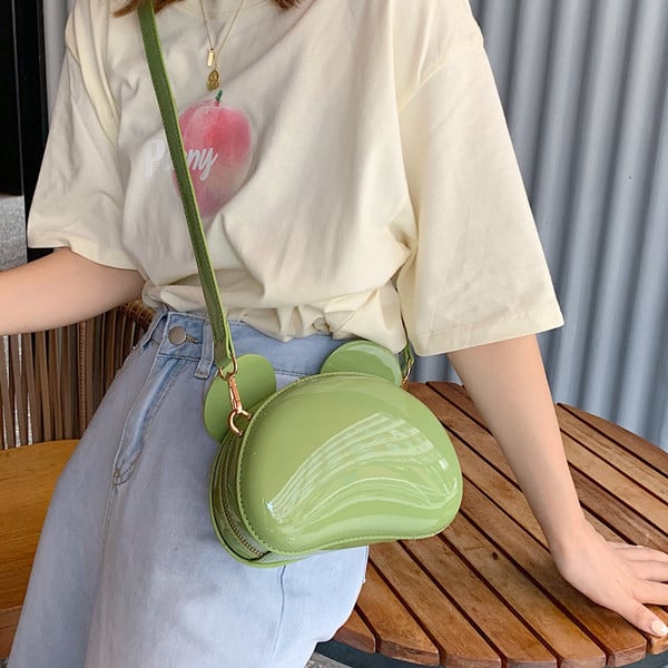 Geanta de dama moderna cu element 3D in patru culori