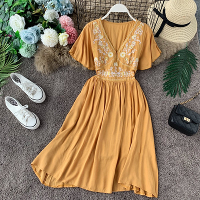 Rochie moderna de dama cu maneci scurte si broderie in diferite culori