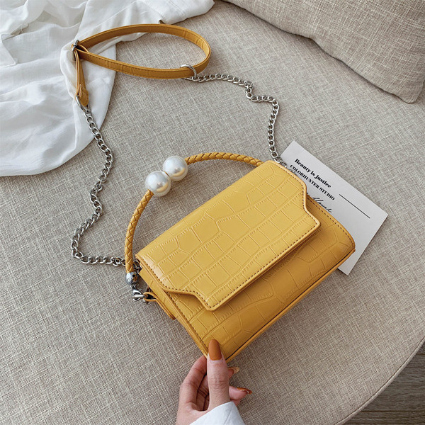 Geanta de dama din piele ecologica cu maner scurt si lung