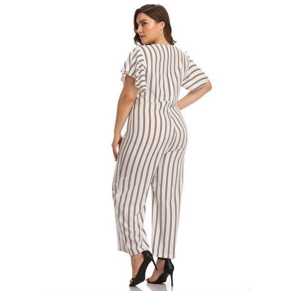 Salopetă de damă modernă în alb, cu mâneci scurte și mărimi până la 4XL