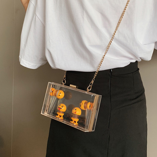 Geanta de dama cu inchidere metalica