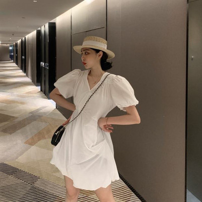 Модерна дамска рокля широк модел с къс ръкав в син и бял цвят 