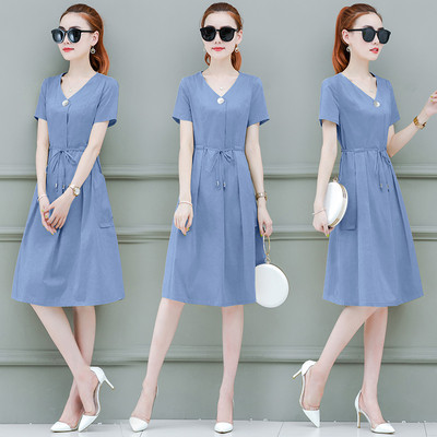 Ежедневна дамска рокля в три цвята с V-образно деколте