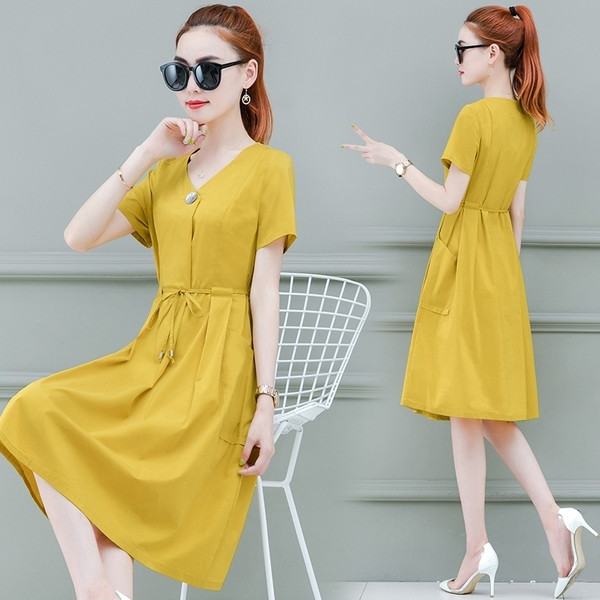 Ежедневна дамска рокля в три цвята с V-образно деколте