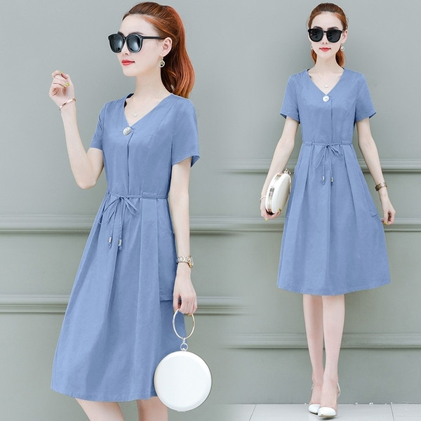 Ежедневна дамска рокля в три цвята с V-образно деколте