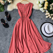 Rochie moderna de dama lunga cu nasturi si elastic