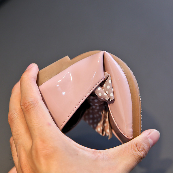 Mocasini eleganti pentru copii pentru fete cu panglica in mai multe culori