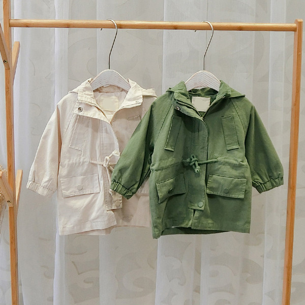 Geaca moderna pentru copii cu gluga si cravate in trei culori