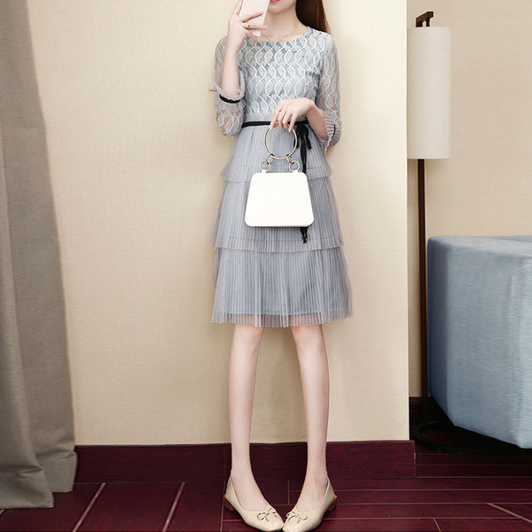 Rochie actuală de damă cu mâneci lungi în două culori - roz și albastru