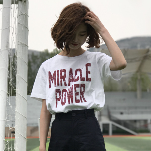 Bluză casual de damă cu inscripție și mâneci scurte în două culori