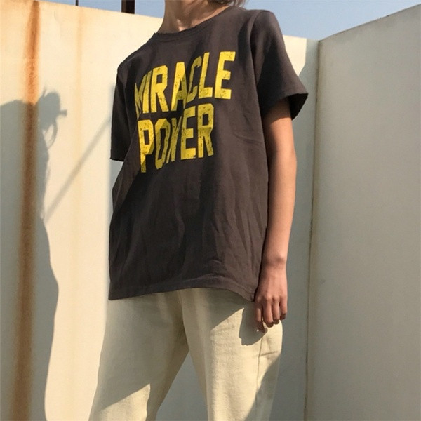 Bluză casual de damă cu inscripție și mâneci scurte în două culori