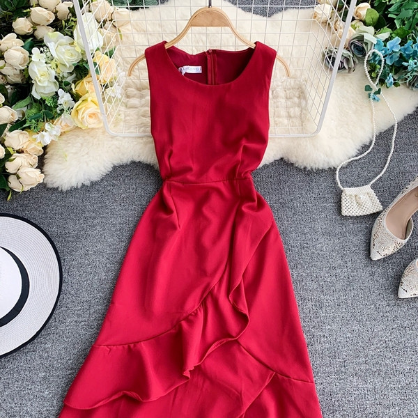 Rochie de dama stilata cu decolteu in O - model asimetric