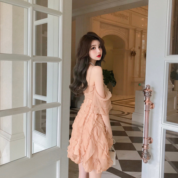 Модерна дамска рокля - разкроен модел в два цвята