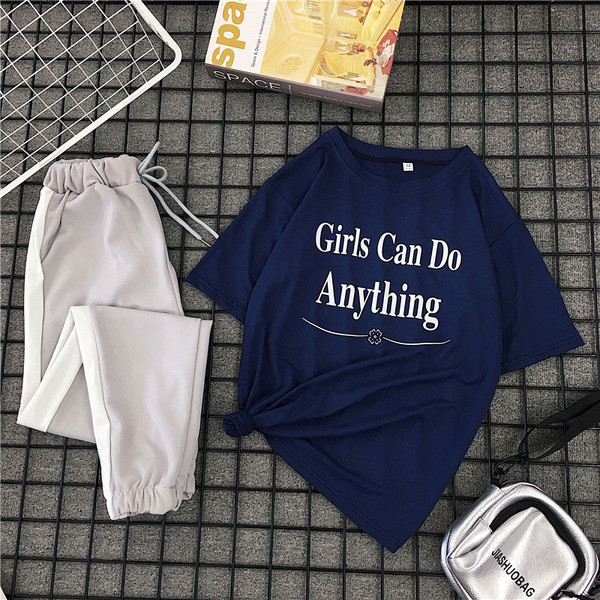 Set sport pentru femei cu inscripție în două culori