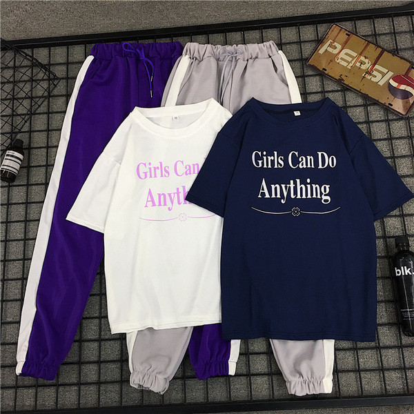 Set sport pentru femei cu inscripție în două culori