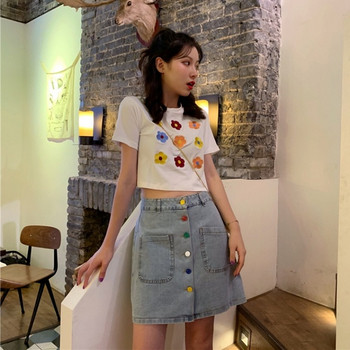 Fusta de dama moderna din denim cu buzunar si nasturi colorati