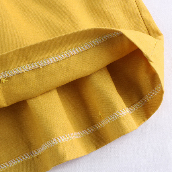 Pantaloni scurti de dama in mai multe culori cu nasturi