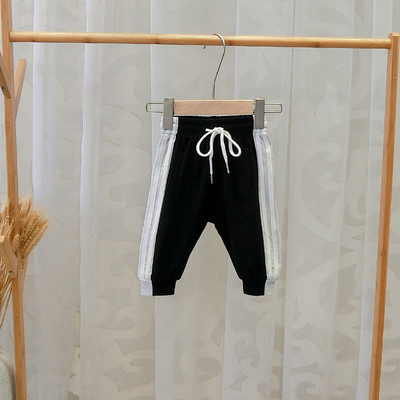 Pantaloni sport moderni pentru baieti in negru si gri