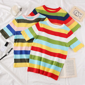 Bluză de damă în dungi colorate, cu mâneci scurte