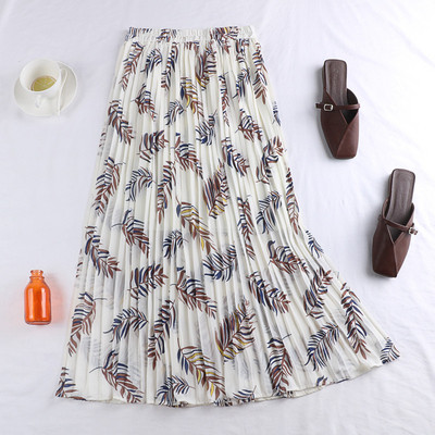 Fusta de dama actuala in trei culori cu motive florale